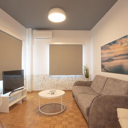 Aonia Luxurious Modern Boutique Apartments Chalkís Exterior foto